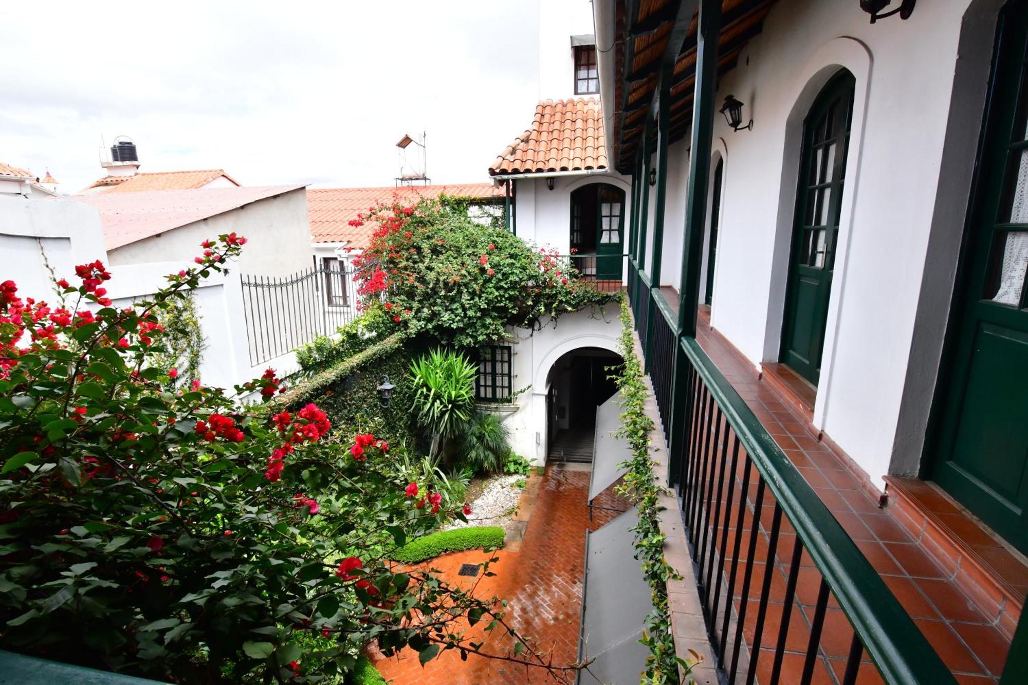 Parador Santa Maria La Real Sucre Exterior foto